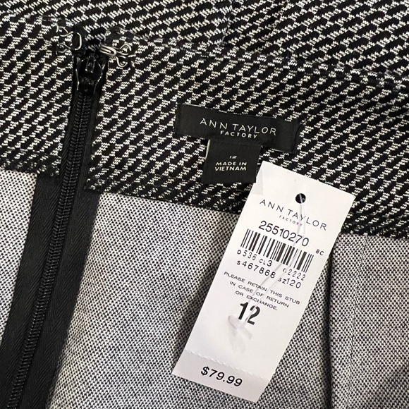 Ann Taylor Skirt - Picture 2 of 4